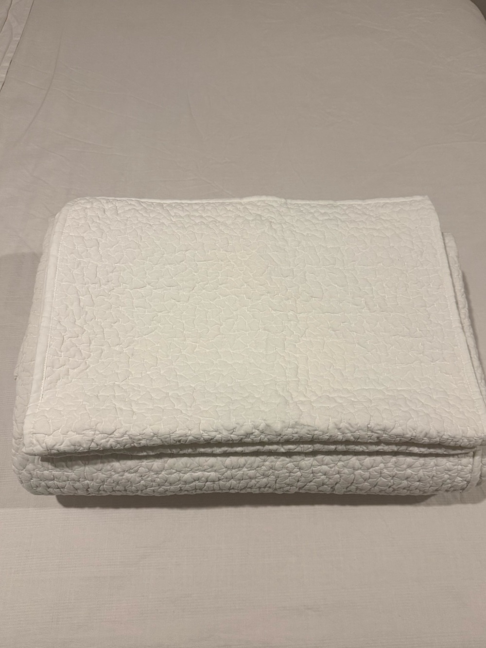 New Organic Cotton Hand Stitched Quilt Set Full/Queen - White MSRP $174 - Picture 10 of 13